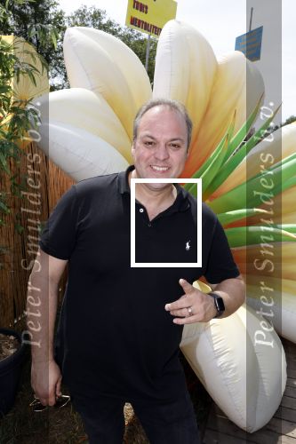 Lichtenvoorde 12 juli 2022
Frans bauer op persconferentie zwarte cross waar Tante Rikie afscheid van neemt