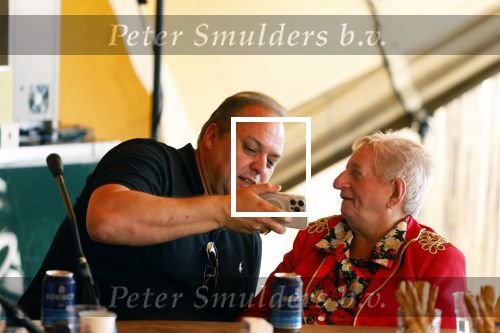 Lichtenvoorde 12 juli 2022
Frans bauer op persconferentie zwarte cross waar Tante Rikie afscheid van neemt