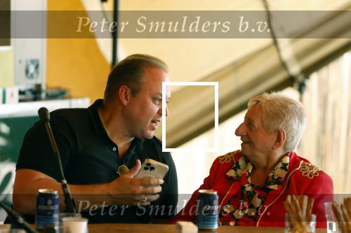 Lichtenvoorde 12 juli 2022
Frans bauer op persconferentie zwarte cross waar Tante Rikie afscheid van neemt