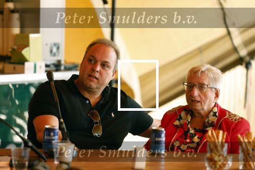 Lichtenvoorde 12 juli 2022
Frans bauer op persconferentie zwarte cross waar Tante Rikie afscheid van neemt