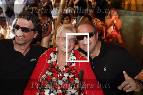 Lichtenvoorde 12 juli 2022
Frans bauer op persconferentie zwarte cross waar Tante Rikie afscheid van neemt