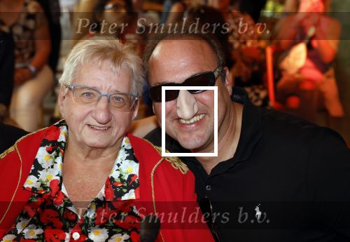 Lichtenvoorde 12 juli 2022
Frans bauer op persconferentie zwarte cross waar Tante Rikie afscheid van neemt