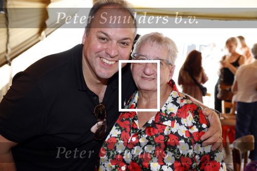 Lichtenvoorde 12 juli 2022
Frans bauer op persconferentie zwarte cross waar Tante Rikie afscheid van neemt