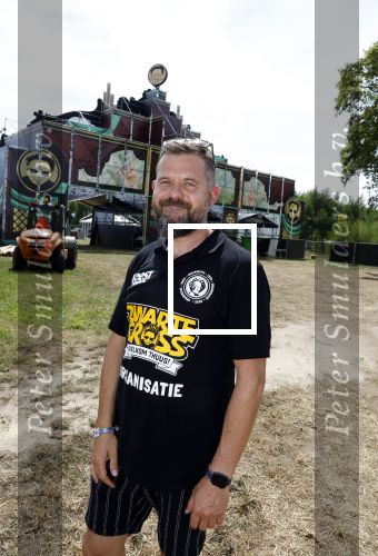 Lichtenvoorde 12 juli 2022
Frans bauer op persconferentie zwarte croos ivm het afscheid van tante Rikie . Jaap v Deurzen begeleidt de persconferentie waar ook Gijs Jolink aanschuift.