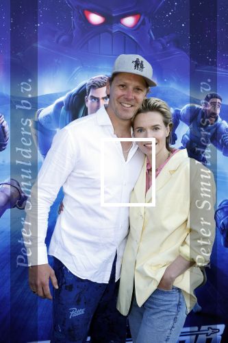 Amsterdam 12 juni 2022
Premiere Lightning (pixar) in Pathe Amsterdam noord.
Gijs naber met zijn vrouw Thekla Reuten