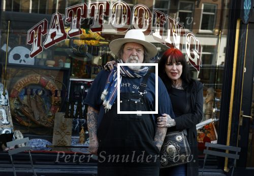 Amsterdam 21 maart 2022
Henk en Louise Schiffmacher zijn vandaag 17 jaar getrouwd.