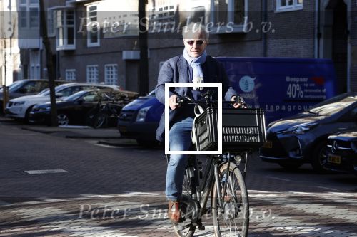 Amsterdam 19 maart 2022
Huub Stapel op de fiets in Amsterdam zuid.