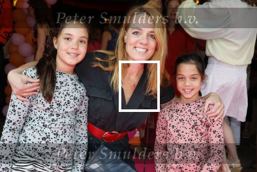 Amsterdam 3 juli 2022
Premiere Knor in Tuschinski.
Cast oa Alex Klaassen Henry v Loon en Jelka v Houten
Ilse warringa met ...