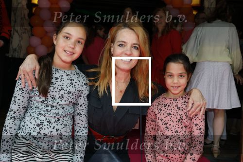 Amsterdam 3 juli 2022
Premiere Knor in Tuschinski.
Cast oa Alex Klaassen Henry v Loon en Jelka v Houten
Ilse warringa met ...