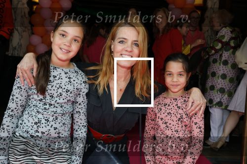 Amsterdam 3 juli 2022
Premiere Knor in Tuschinski.
Cast oa Alex Klaassen Henry v Loon en Jelka v Houten
Ilse warringa met ...