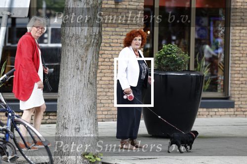 Amsterdam 1 juli 2022
Imca Marina met een vriendin en haar hondje in het centrum van Amsterdam