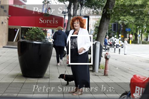 Amsterdam 1 juli 2022
Imca Marina met een vriendin en haar hondje in het centrum van Amsterdam