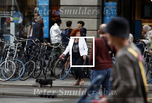Amsterdam 1 juli 2022
Imca Marina met een vriendin en haar hondje in het centrum van Amsterdam