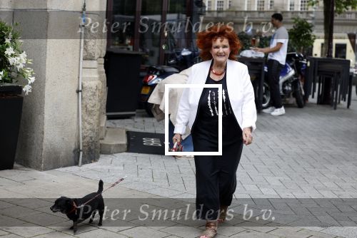 Amsterdam 1 juli 2022
Imca Marina met een vriendin en haar hondje in het centrum van Amsterdam