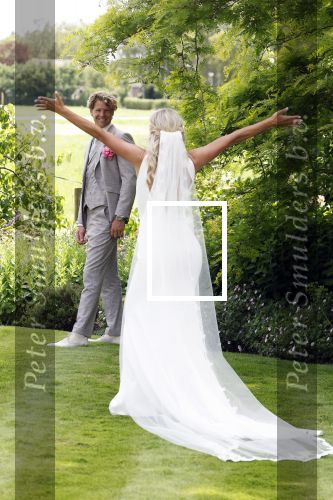 Oosterblokker 18 juni 2022
Irene Schouten en Dirkjan Mak trouwen in de tuin bij de ouders van Dirkjan .