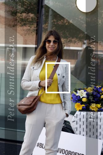 Amsterdam 14 juni 2022
Ontbijt georganisserd door Linda.nl en Victoria Koblenko met haar man Evgeniy Levchenko. Er is een aktie #bloemenvoorOekraine in het leven geroepen. Isa Hoes