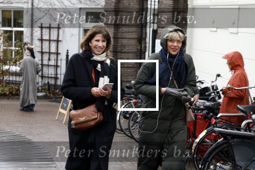 Amsterdam 31 maart 2022
Isa Hoes en Medina Schuurman op straat in Amsterdam