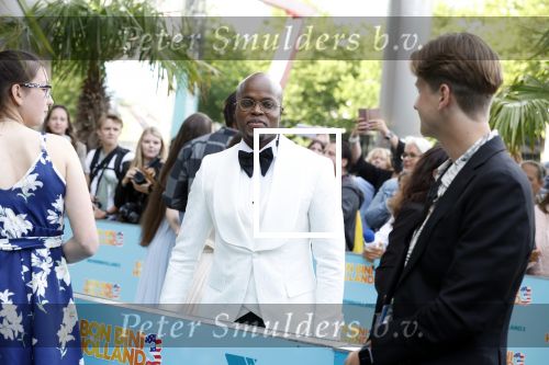 Rotterdam 26 juni 2022
Premiere Bon Bini 3 in Pathe Rotterdam.
Jandino Asporaat kwam met zijn vrouw en kinderen