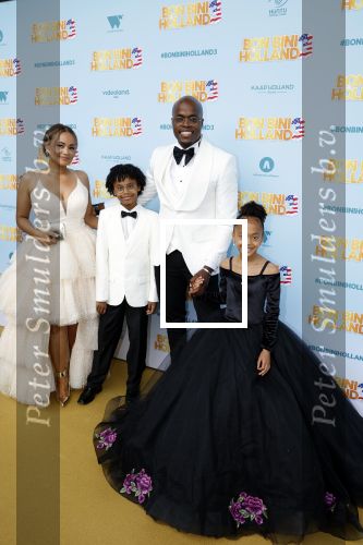 Rotterdam 26 juni 2022
Premiere Bon Bini 3 in Pathe Rotterdam.
Jandino Asporaat kwam met zijn vrouw en kinderen