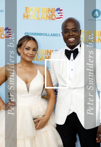 Rotterdam 26 juni 2022
Premiere Bon Bini 3 in Pathe Rotterdam.
Jandino Asporaat kwam met zijn vrouw en kinderen