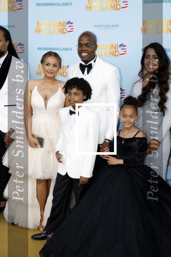 Rotterdam 26 juni 2022
Premiere Bon Bini 3 in Pathe Rotterdam.
Jandino Asporaat kwam met zijn vrouw en kinderen