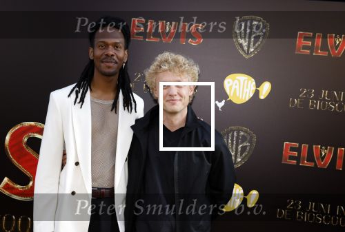 Amsterdam 13 juni 2022
Premiere Elvis in Tuschinski.
Jeangu Macrooy met partner Sebas