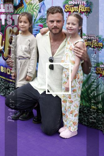 Amsterdam 3 juli 2022
Premiere de Grote slijmfilm in pathe Arena .
Jim Bakkum kwam met zijn kinderen en vriendjes