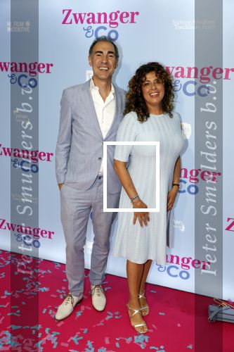 Amsterdam 25 juni 2022
Premiere zwanger en Co in Tuschinski . Johan Nijenhuis met partner