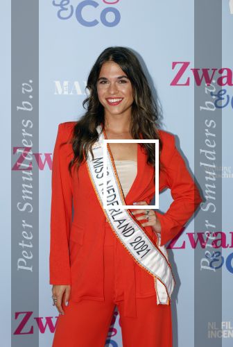 Amsterdam 25 juni 2022
Premiere zwanger en Co in Tuschinski .
Miss Nederland Julia Sinning
