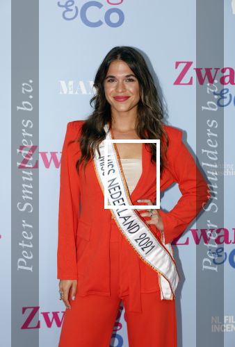 Amsterdam 25 juni 2022
Premiere zwanger en Co in Tuschinski .
Miss Nederland Julia Sinning