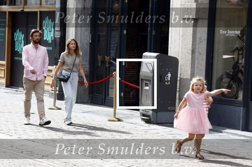 Amsterdam 3 juli 2022
Premiere Knor in Tuschinski.
Cast oa Alex Klaassen Henry v Loon en Jelka v Houten .
Kaja Wolffers met zijn vrouw en kinderen