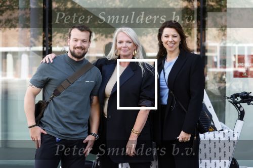 Amsterdam 14 juni 2022
Ontbijt georganisserd door Linda.nl en Victoria Koblenko met haar man Evgeniy Levchenko. Er is een aktie #bloemenvoorOekraine in het leven geroepen. Karin Swerink en Roos Moggre