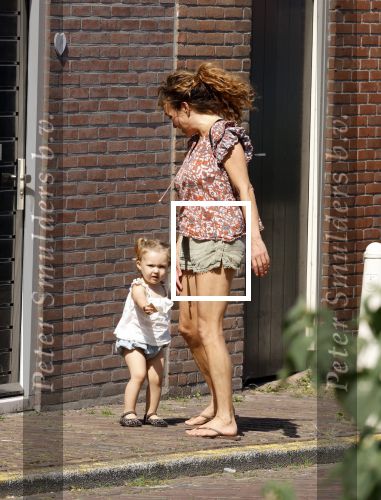 Monnickendam 19 juli 2022
Katja Schuurman met haar dochtertje Coco aan het winkelen