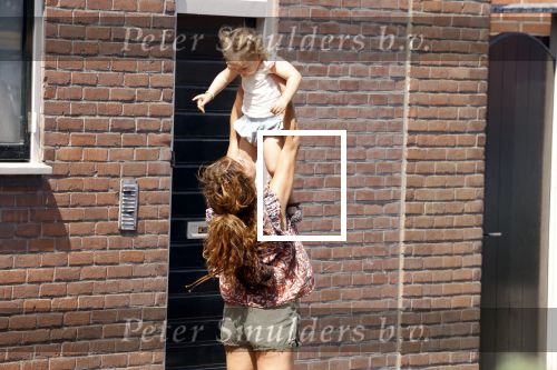 Monnickendam 19 juli 2022
Katja Schuurman met haar dochtertje Coco aan het winkelen