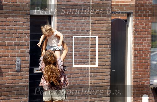 Monnickendam 19 juli 2022
Katja Schuurman met haar dochtertje Coco aan het winkelen