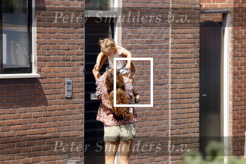 Monnickendam 19 juli 2022
Katja Schuurman met haar dochtertje Coco aan het winkelen