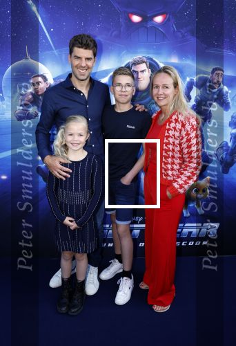 Amsterdam 12 juni 2022
Premiere Lightning (pixar) in Pathe Amsterdam noord.
Kees Kwakman met vrouw en kinderen