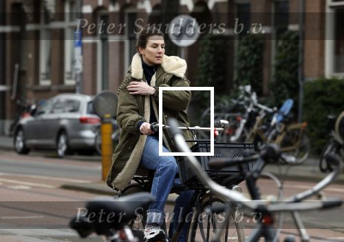 Amsterdam 16 maart 2022
Kim v Kooten op de fiets in Amsterdam zuid