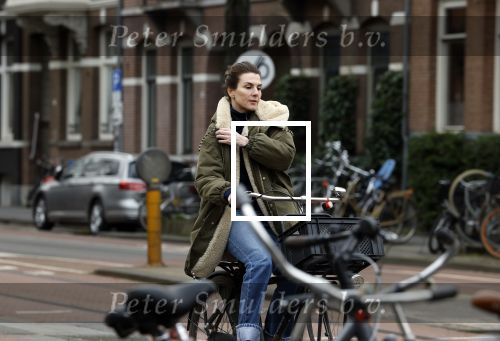 Amsterdam 16 maart 2022
Kim v Kooten op de fiets in Amsterdam zuid