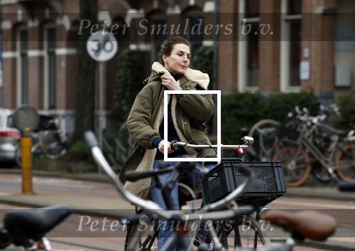 Amsterdam 16 maart 2022
Kim v Kooten op de fiets in Amsterdam zuid