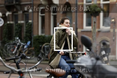Amsterdam 16 maart 2022
Kim v Kooten op de fiets in Amsterdam zuid