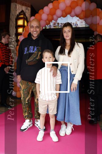 Amsterdam 3 juli 2022
Premiere Knor in Tuschinski.
Cast oa Alex Klaassen Henry v Loon en Jelka v Houten