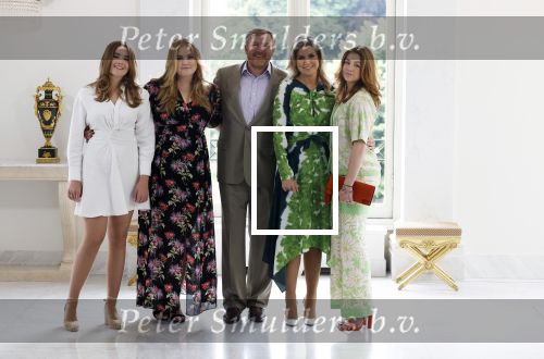 Den Haag 24 juni 2022
Het jaarlijkse fotouurtje in paleis Noordeinde. Aanwezig Koning Willem Alexander Koningin Maxima Prinses Amalia Prinses Alexia en Prinses Ariane
