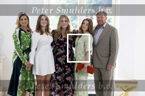 Den Haag 24 juni 2022
Het jaarlijkse fotouurtje in paleis Noordeinde. Aanwezig Koning Willem Alexander Koningin Maxima Prinses Amalia Prinses Alexia en Prinses Ariane