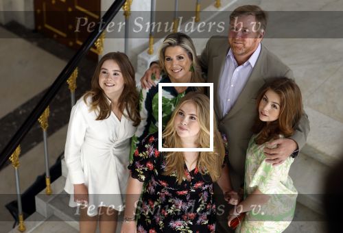 Den Haag 24 juni 2022
Het jaarlijkse fotouurtje in paleis Noordeinde. Aanwezig Koning Willem Alexander Koningin Maxima Prinses Amalia Prinses Alexia en Prinses Ariane