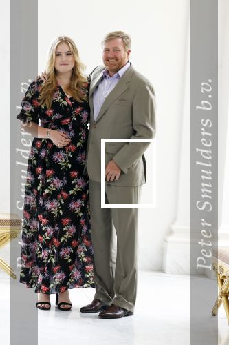 Den Haag 24 juni 2022
Het jaarlijkse fotouurtje in paleis Noordeinde. Aanwezig Koning Willem Alexander Koningin Maxima Prinses Amalia Prinses Alexia en Prinses Ariane