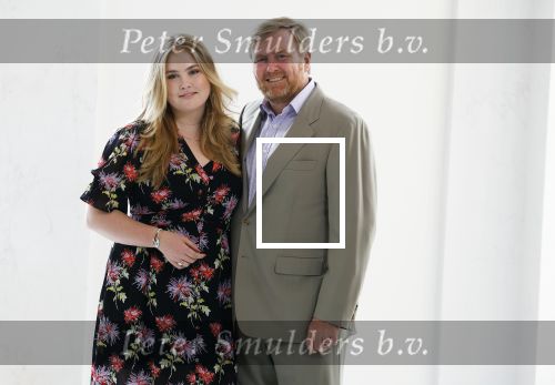Den Haag 24 juni 2022
Het jaarlijkse fotouurtje in paleis Noordeinde. Aanwezig Koning Willem Alexander Koningin Maxima Prinses Amalia Prinses Alexia en Prinses Ariane