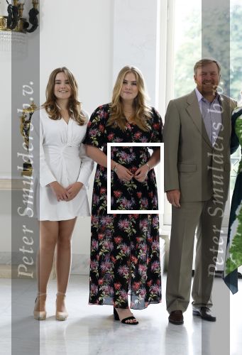 Den Haag 24 juni 2022
Het jaarlijkse fotouurtje in paleis Noordeinde. Aanwezig Koning Willem Alexander Koningin Maxima Prinses Amalia Prinses Alexia en Prinses Ariane