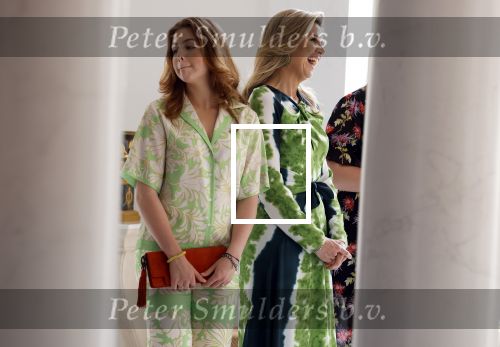 Den Haag 24 juni 2022
Het jaarlijkse fotouurtje in paleis Noordeinde. Aanwezig Koning Willem Alexander Koningin Maxima Prinses Amalia Prinses Alexia en Prinses Ariane
