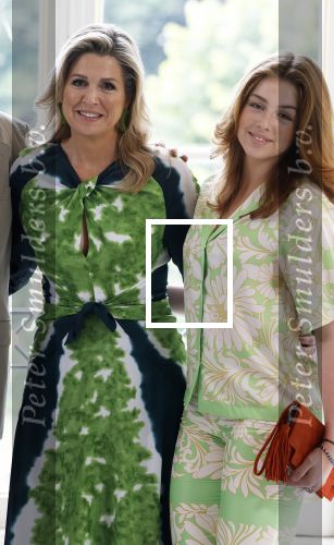 Den Haag 24 juni 2022
Het jaarlijkse fotouurtje in paleis Noordeinde. Aanwezig Koning Willem Alexander Koningin Maxima Prinses Amalia Prinses Alexia en Prinses Ariane